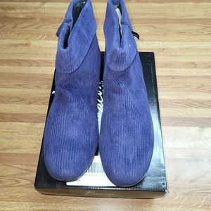 COPY - Beacon Corduroy Ankle Boots Size 11 Navy Blue